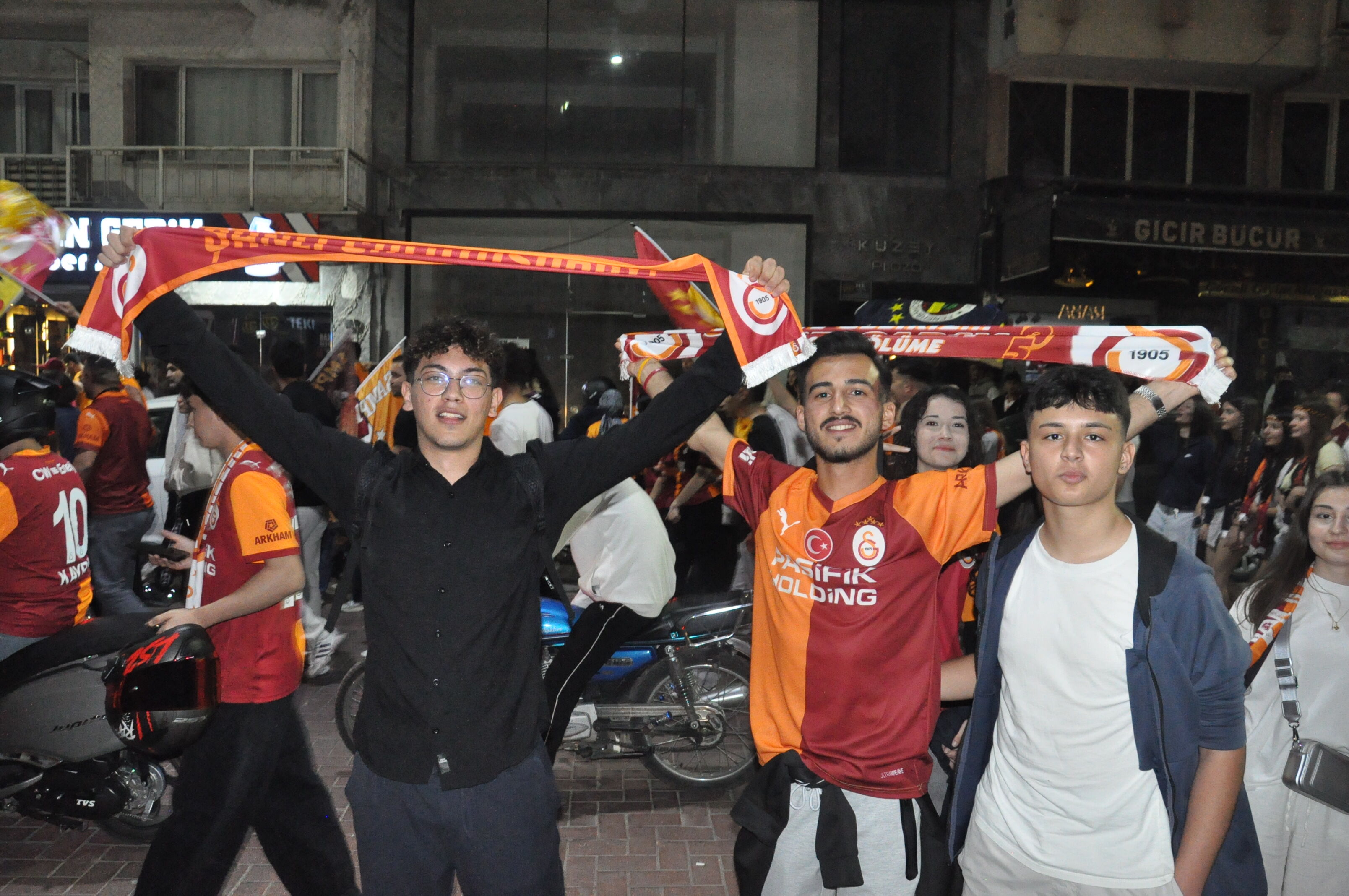 D S C 0327-5