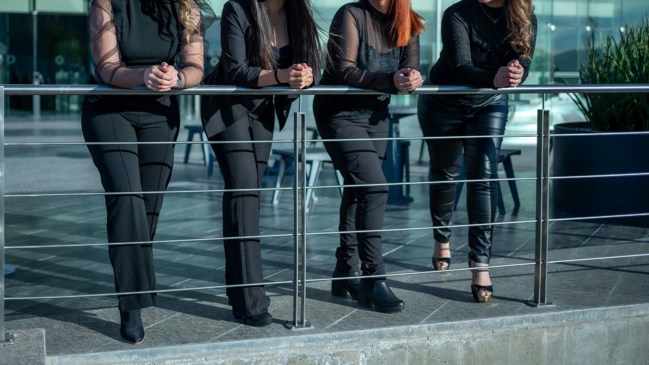 Daha Zayıf Görünmenin Tüyoları Kıyafetten Duruşa Etkili Öneriler (10)