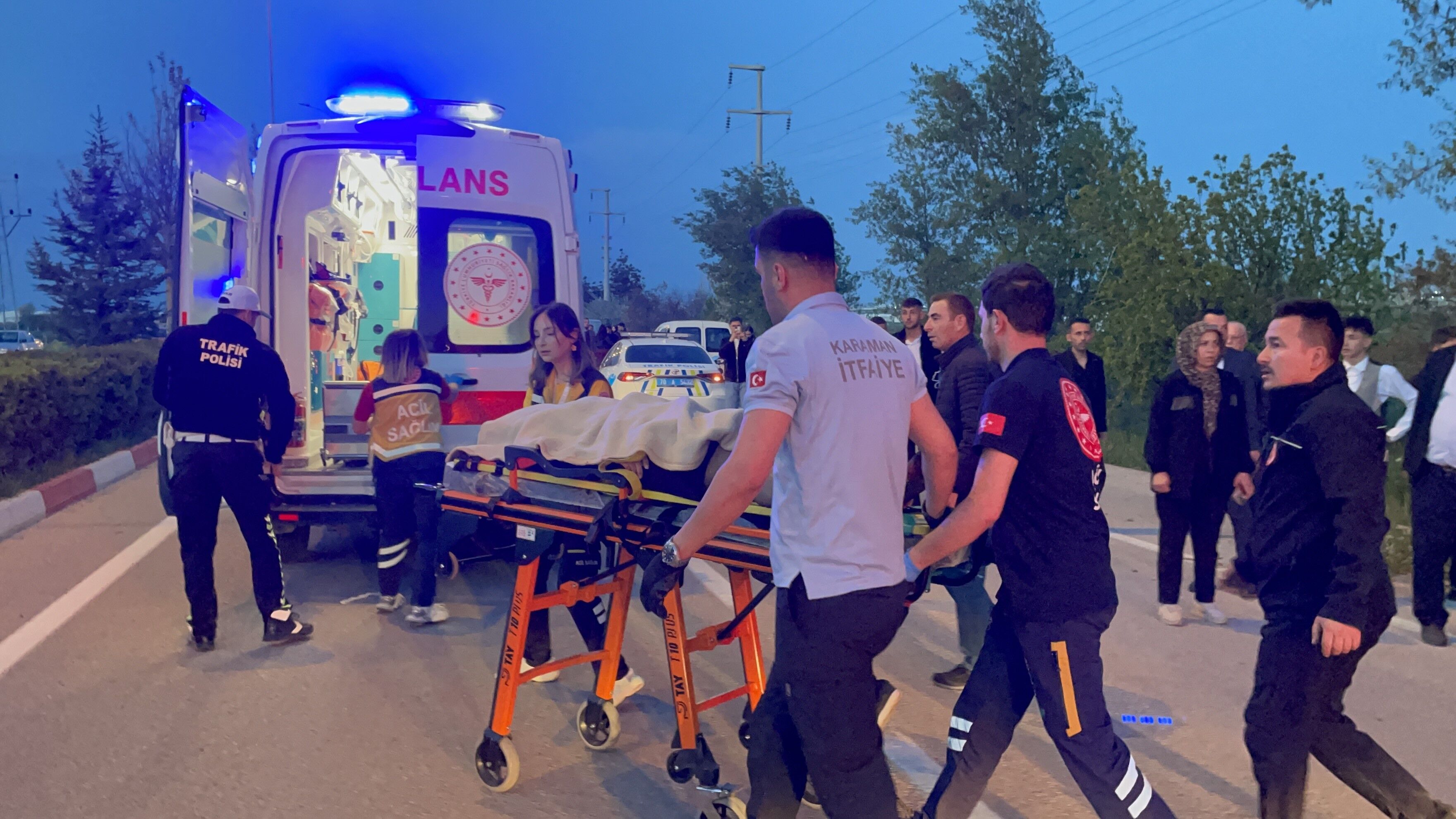 En Mutlu Gunleriydi Cenaze Evi Oldu Konvoyda Takla Atan Aractan Aci Haber (4)