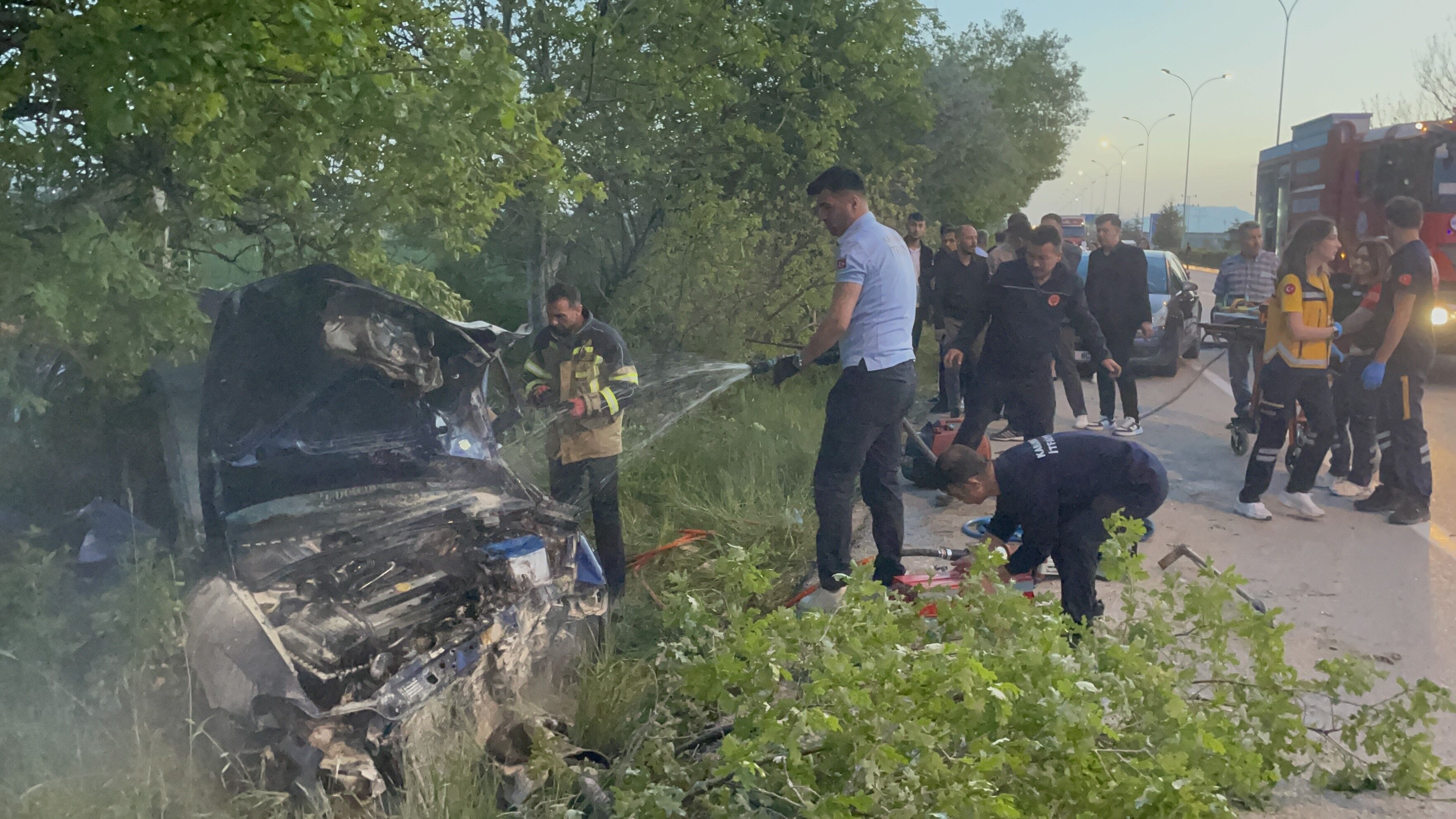En Mutlu Gunleriydi Cenaze Evi Oldu Konvoyda Takla Atan Aractan Aci Haber (7)