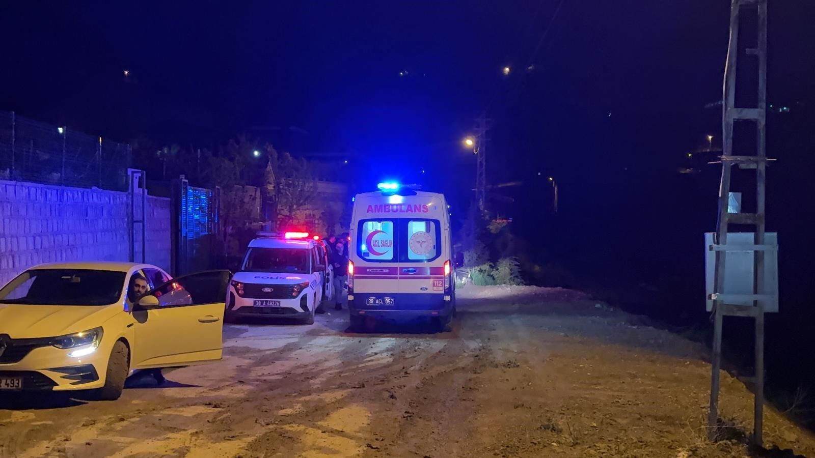 Genc Adamdan Geriye Son Mesaji Kaldi Tepelik Alanda Olu Bulundu (4)