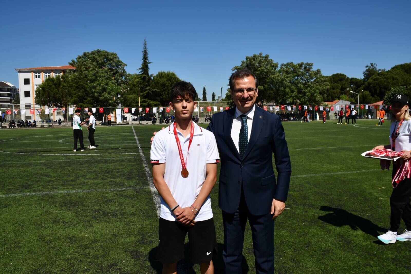 Gençli̇k (10)-1