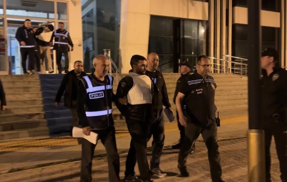 Instagramdan Begeni Attilar Aile Yasiyor Sandi Kubra Yapici Cinayetinde Kan Donduran D (1)