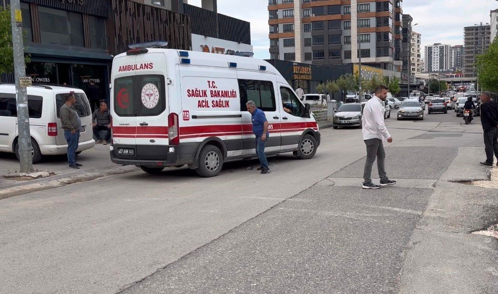 Kahreden Olay Evinde Cam Silen 23 Yasindaki Genc Hayatini Kaybetti-1