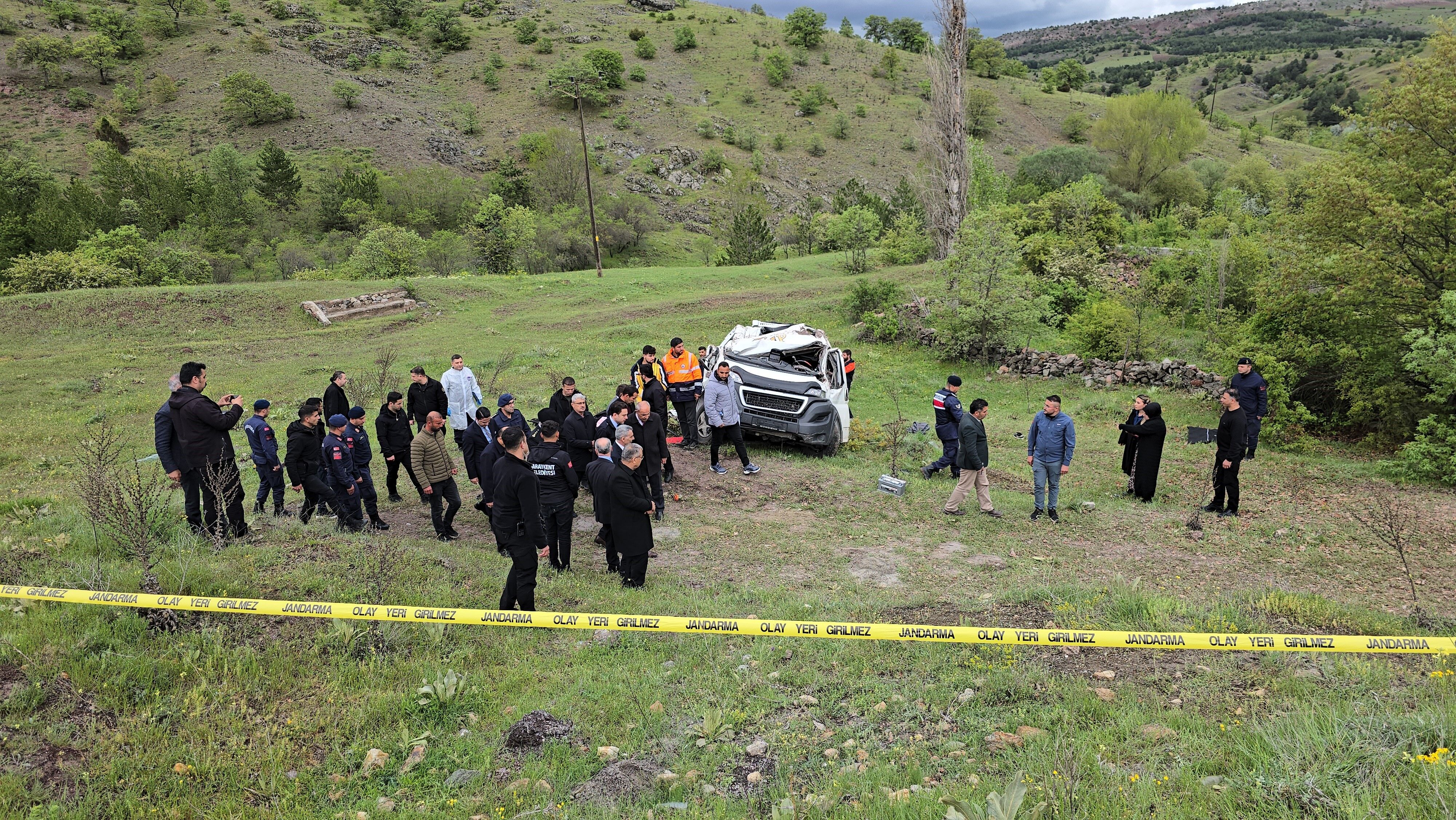 Katliam Gibi Kaza Ogrenci Servisi Sarampole Uctu 3 Olu 7 Yarali (1)-1