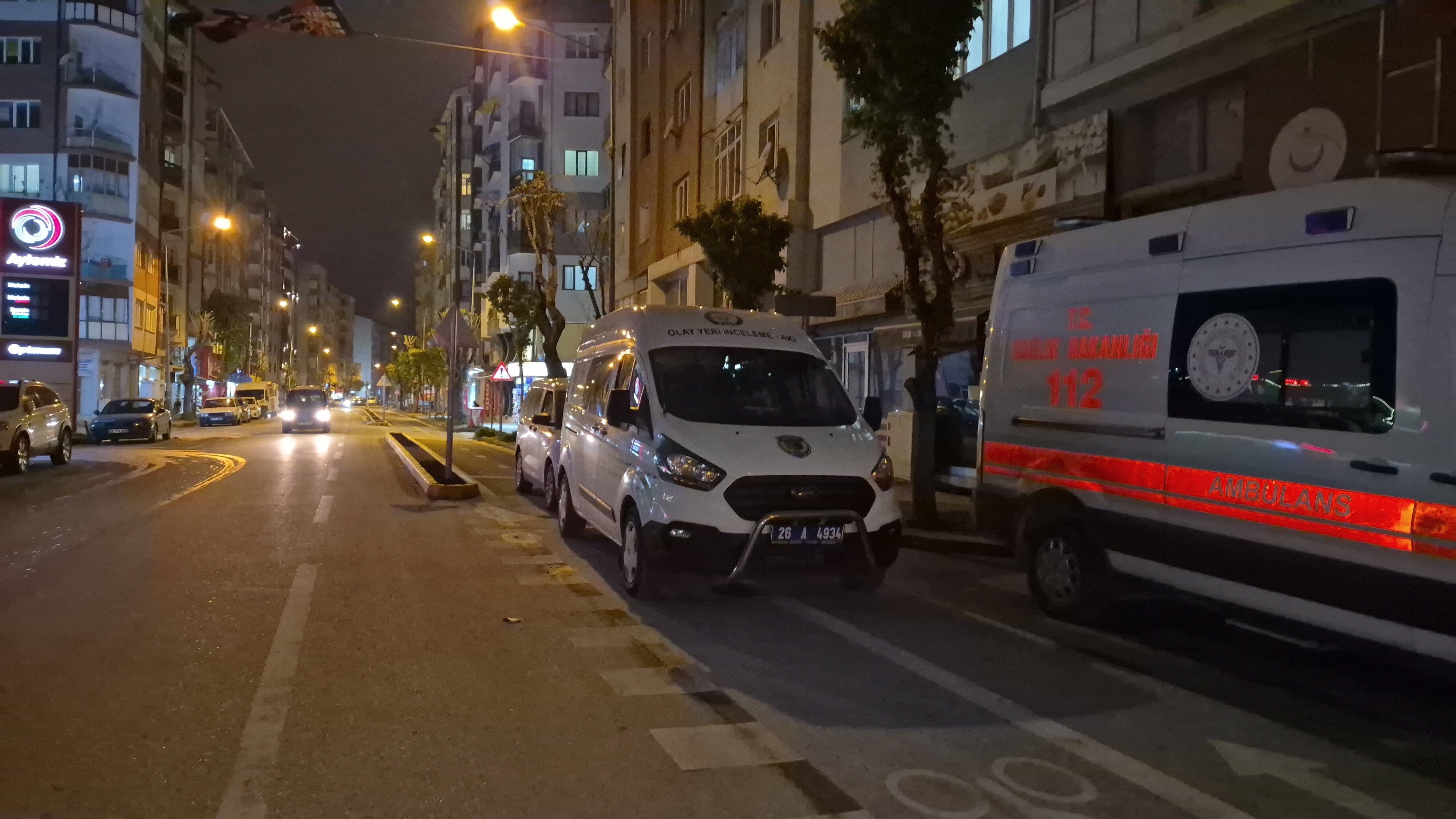 Komsulari Gunlerdir Haber Alamadi Tek Basina Yasayan Yabanci Uyruklu Baba Evinde Olu B (3)