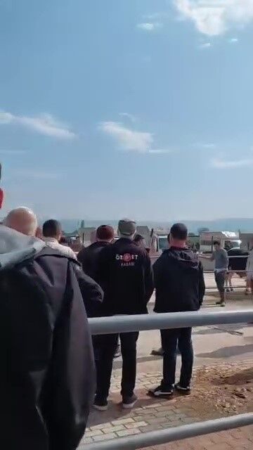 Kurban Azari Savas Alanina Dondu Jandarma Havaya Ates Acti (3)