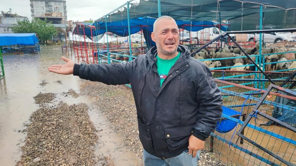 Kurban Bayrami Oncesi Buyuk Magduriyet Hayvan Pazari Sular Altinda (4)