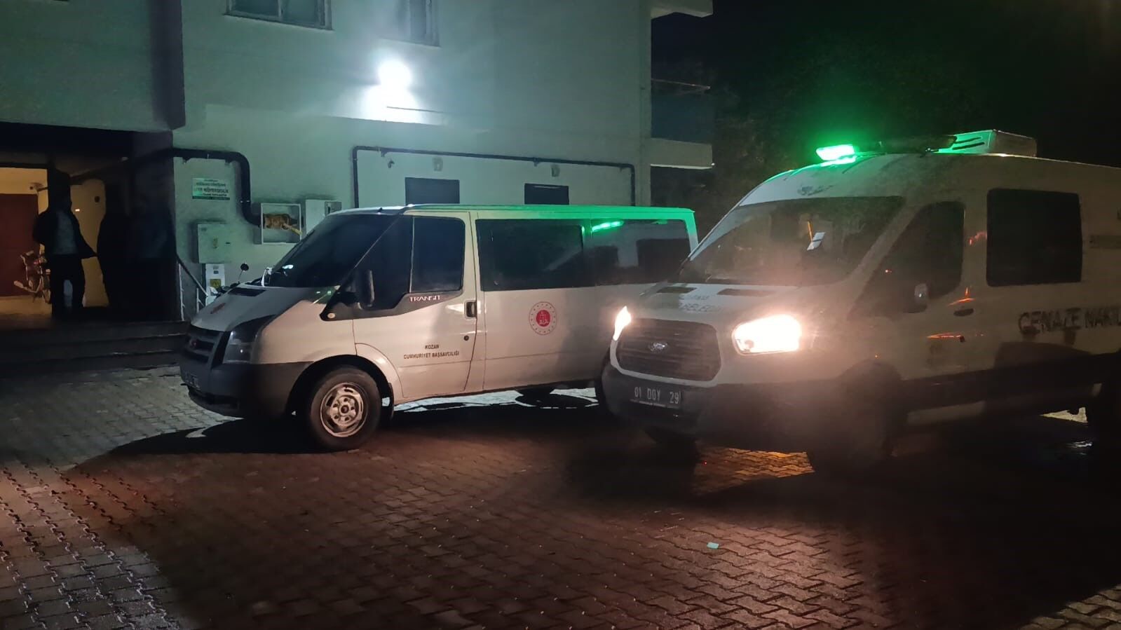 Lastiklerini Kesip Pusu Kurdular Sirket Yoneticisi Evinin Onunde Olduruldu (4)