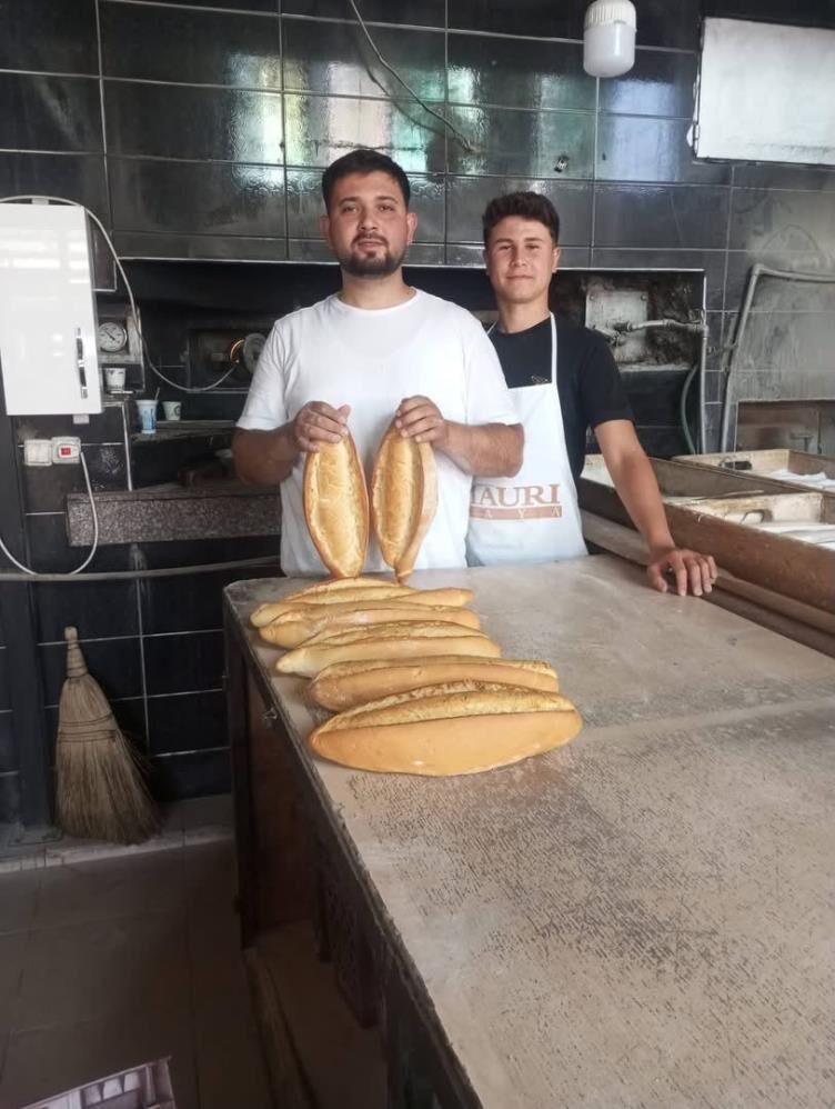 Manisada Ekmek Ve Simit Fiyatlarina Yuzde 25 Zam (2)