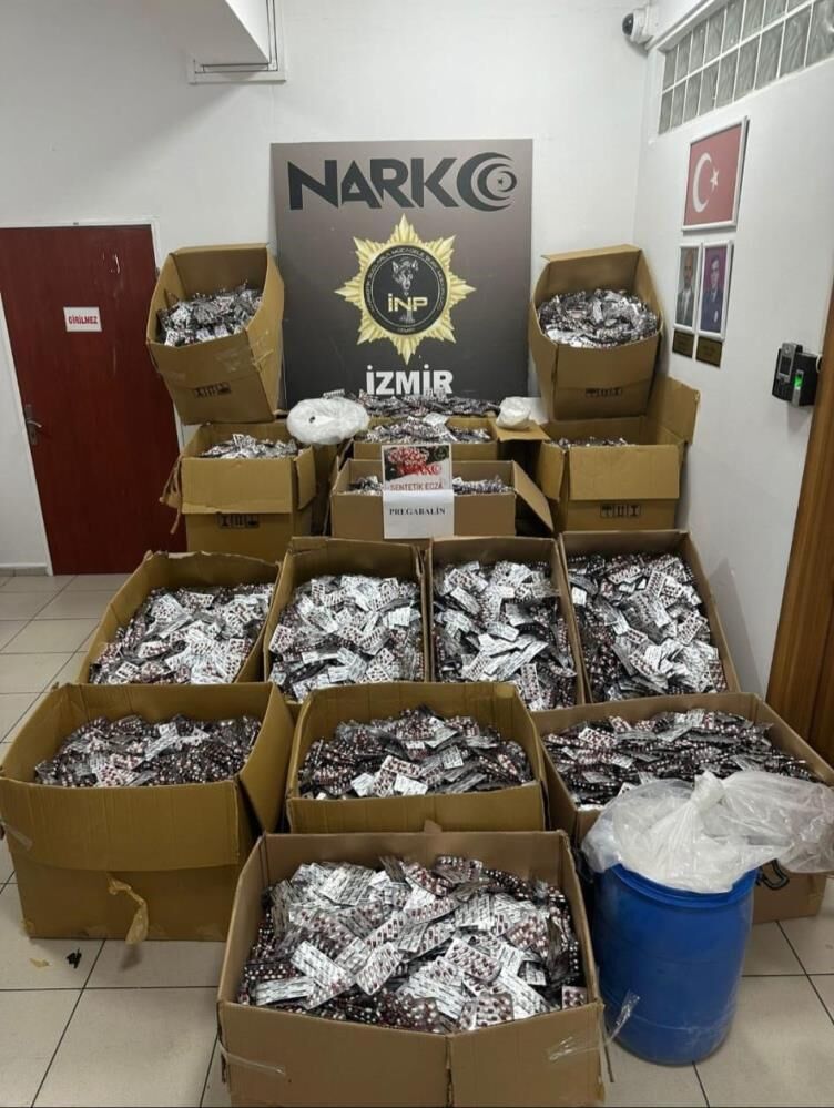 Milyonlarca Hap Tonlarca Hammadde Uyusturucu Sebekesi Cokertildi (4)