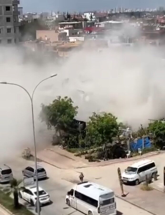 Olumle Burun Buruna Kontrolsuz Yikimda Kadin Son Anda Kacti (4)