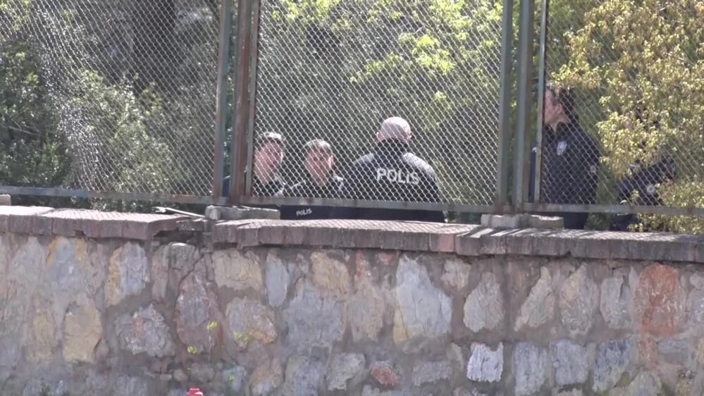 Ormanlik Alandan Gelen Ihbar Ekipleri Harekete Gecirdi (3)