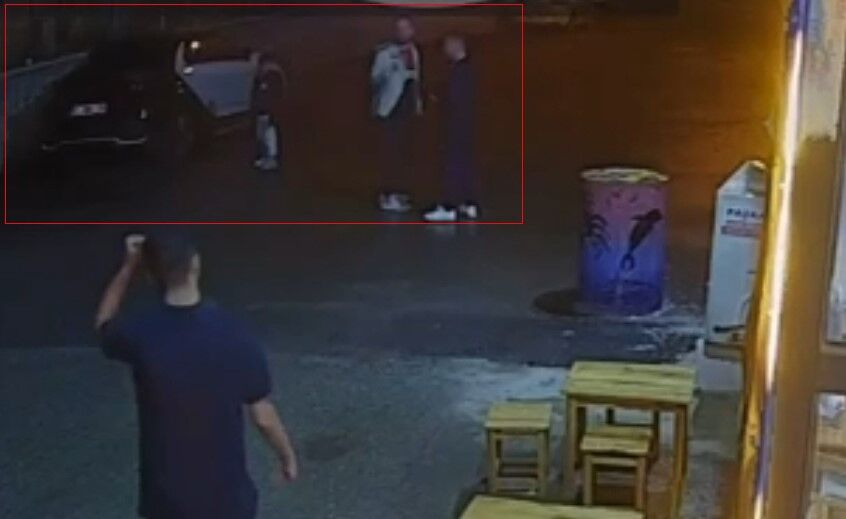 Pes Dedirten Olay 5 Doner Yediler Iceceklerini Ictiler Hesabi Odemeden Luks Araclarla (2)
