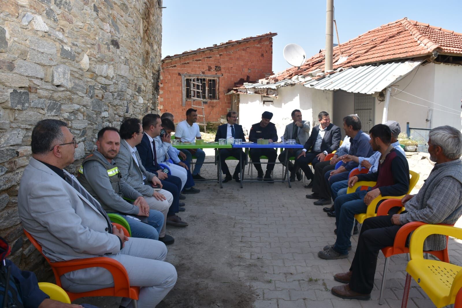 Sali̇hli̇ Kaymakami Güldoğan (1)