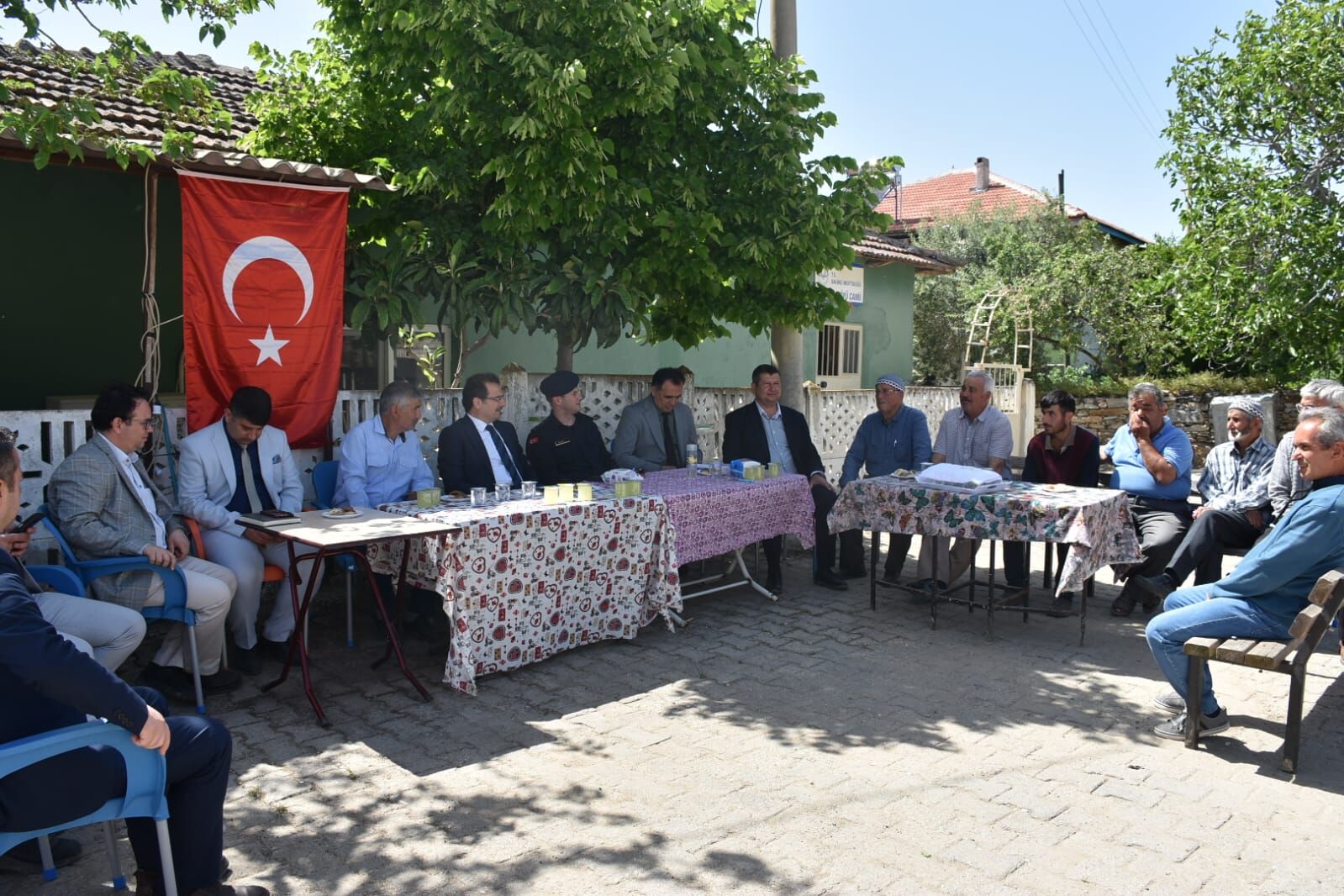 Sali̇hli̇ Kaymakami Güldoğan (3)
