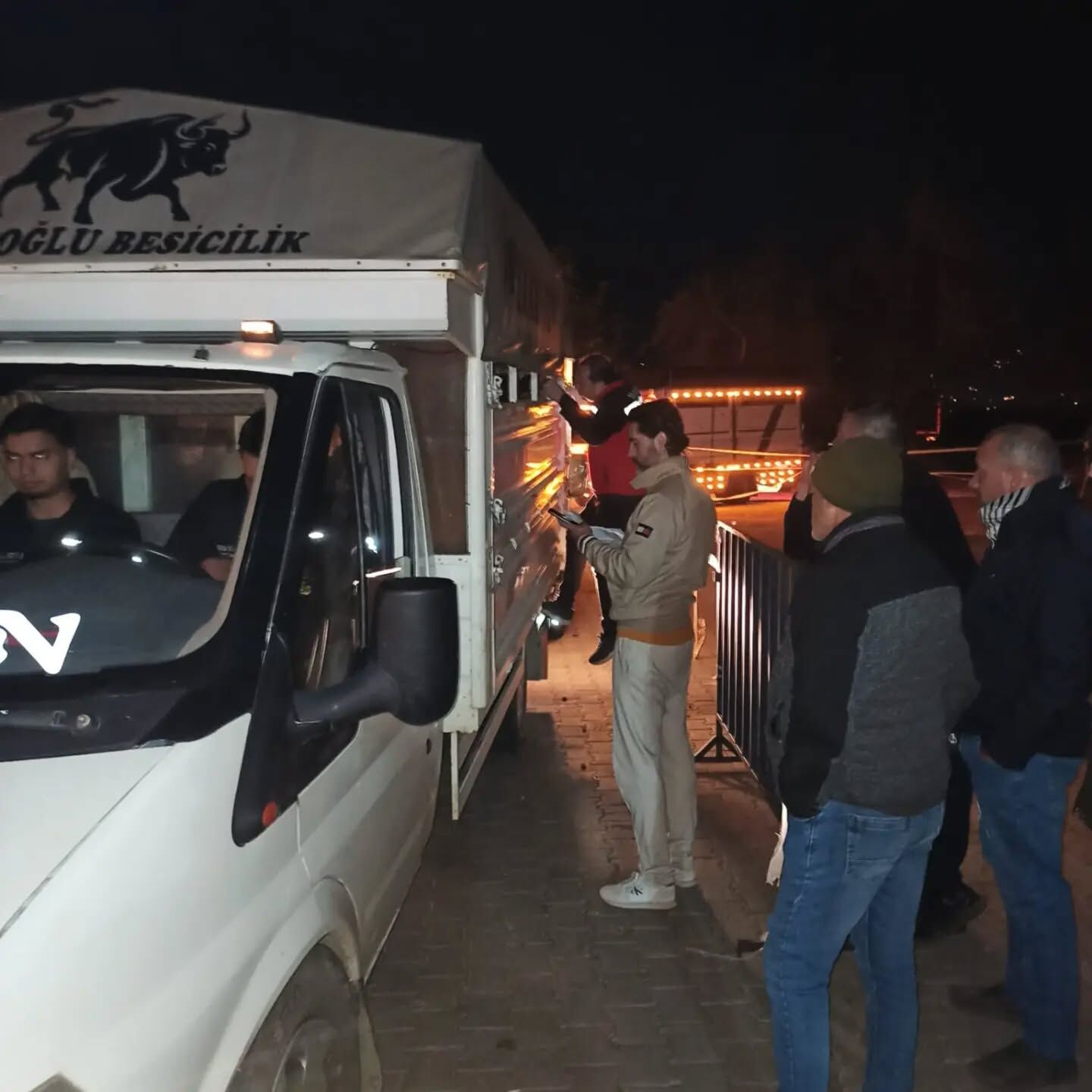 Salihli’de Kurban Öncesi Hayvan Nakillerine Sıkı Denetim! (3)