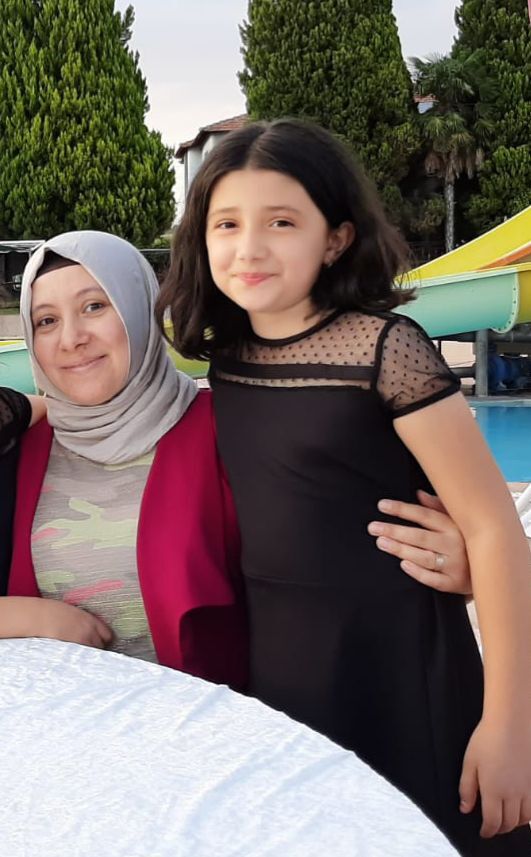 Salihlili Öğretmen Lösemiye Yenilen Kızının Anısını Satırlarda Yaşattı (3)