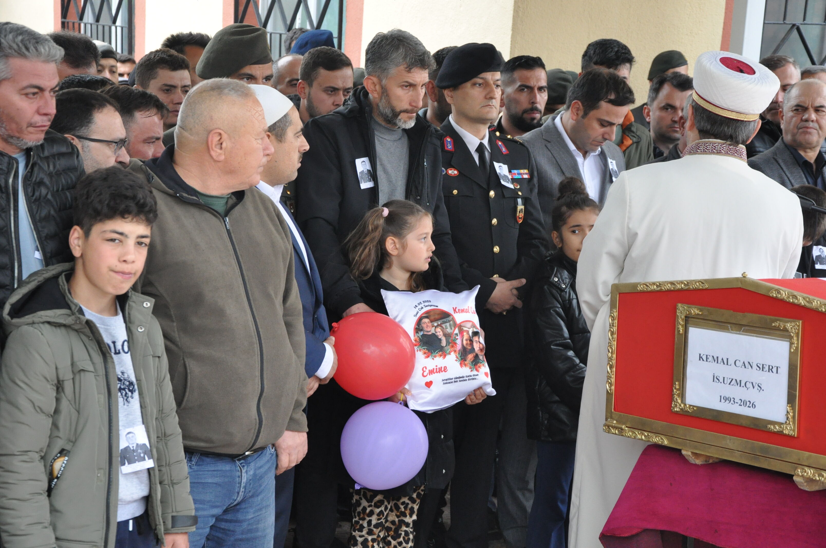 Salihlili Uzman Cavus Son Yolculuguna Ugurlandi (16)