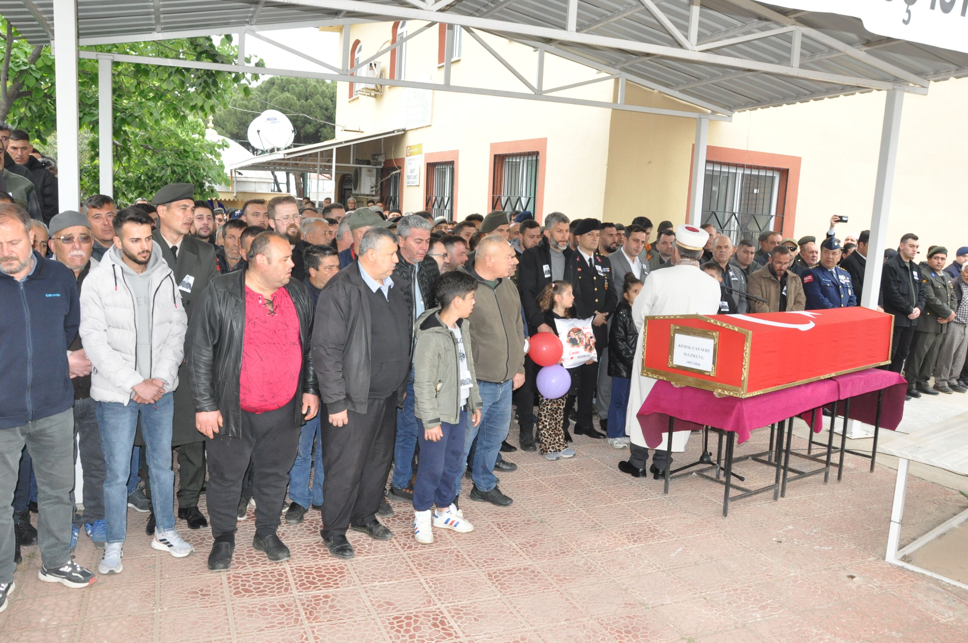 Salihlili Uzman Cavus Son Yolculuguna Ugurlandi (17)