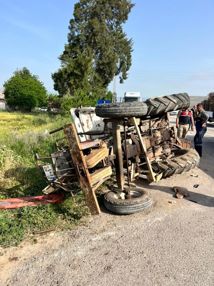 Tirla Carpisan Traktor Devrildi 80 Yasindaki Surucu Hayatini Kaybetti (5)