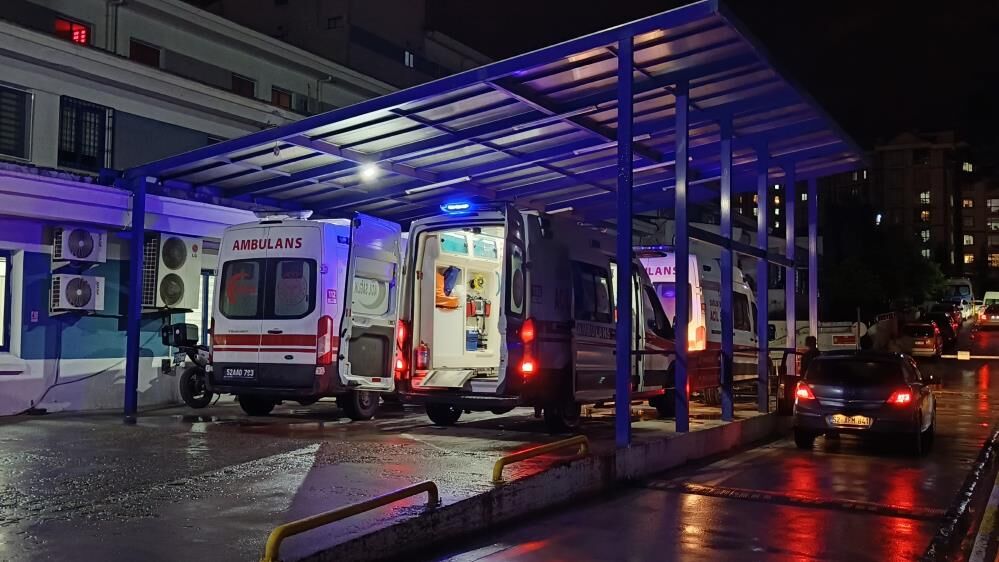 Yedikleri Yemek Sonrasi Rahatsizlanan 21 Tekstil Iscisi Hastanelik Oldu (3)