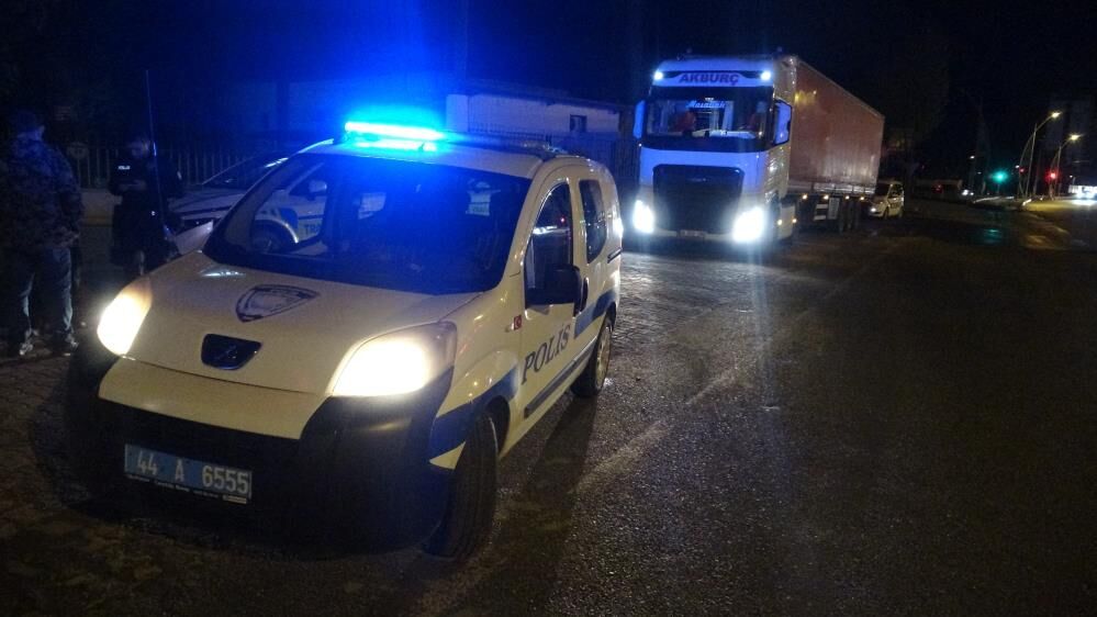 Yol Kenarinda Kanlar Icinde Bulundu Hastanede Hayatini Kaybetti (2)