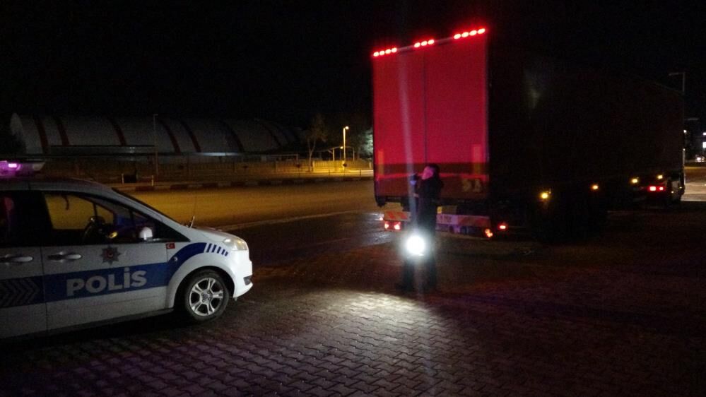 Yol Kenarinda Kanlar Icinde Bulundu Hastanede Hayatini Kaybetti (3)