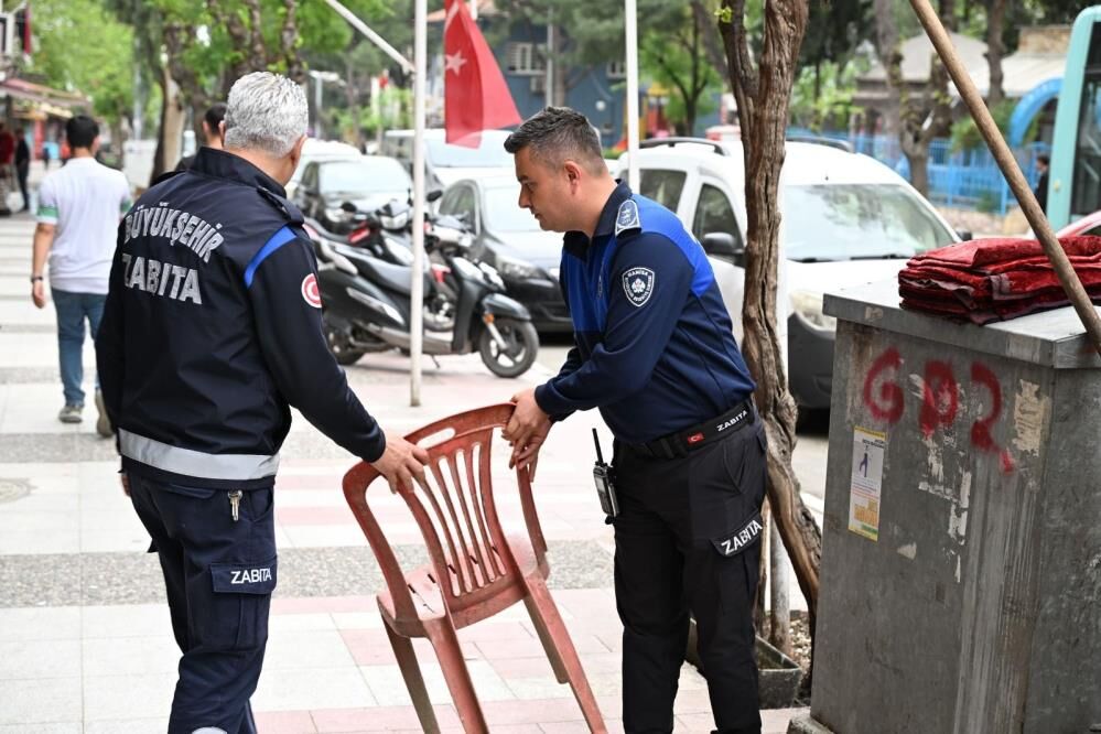 Zabita Ekiplerinden Kaldirim Isgallerine Mudahale (2)