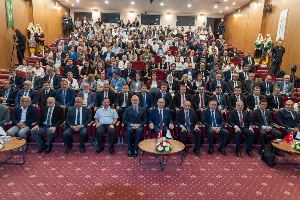 Zeytinin Gelecegi Manisada Konusuldu (1)