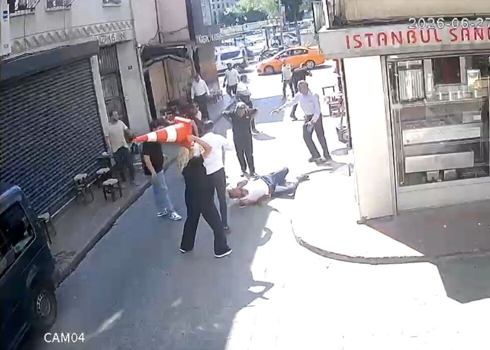 15 Yasindaki Kiza Sarkintilik Iddiasi Kanli Bitti Tekme Tokat Ve Dubayla Dovulen Sahis (2)