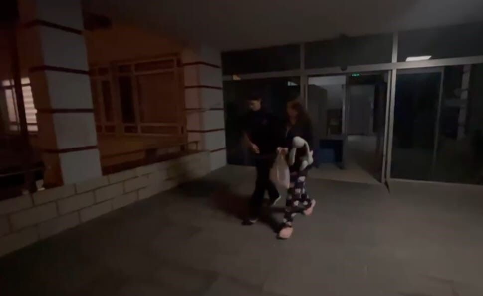 16 Yasindaki Kiz Annesini Uyurken Bicaklayarak Oldurdu Nedeni Herkesi Soke Etti (2)