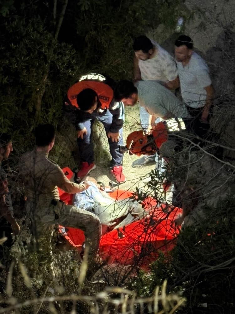 43 Saat Sonra Umut Oldular Kayip Yasli Adam Dere Icinde Bulundu (2)