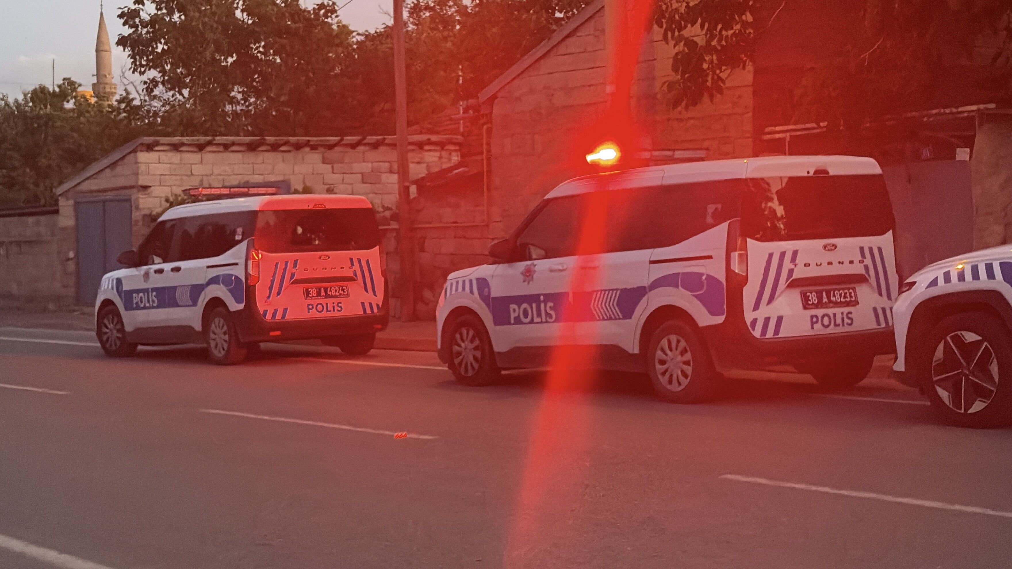 Aci Olay 72 Yasindaki Kadin Hayatina Son Verdi (2)