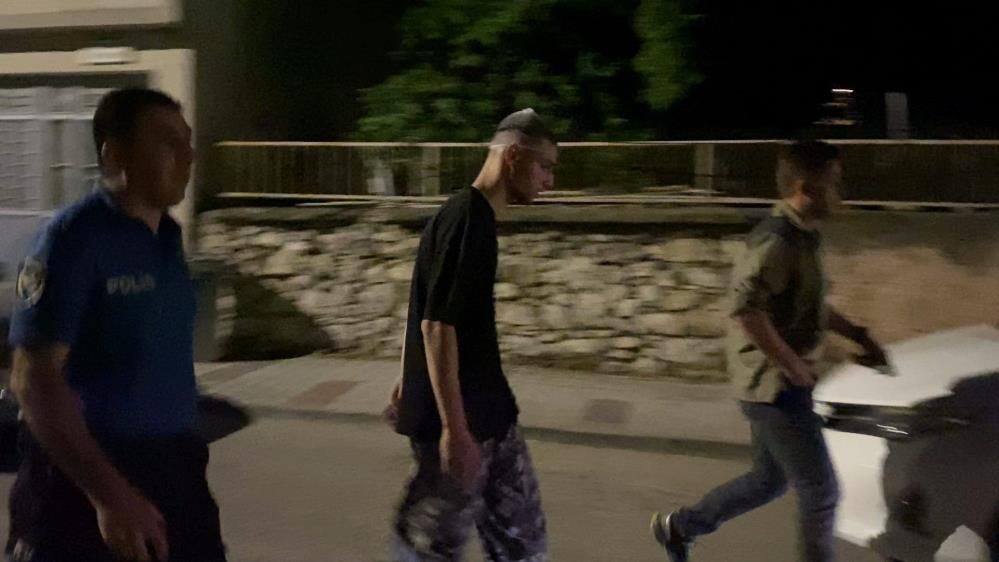 Aksam Saatlerinde Cocuk Parki Savas Alanina Dondu 10 Kisi Yaralandi (2)