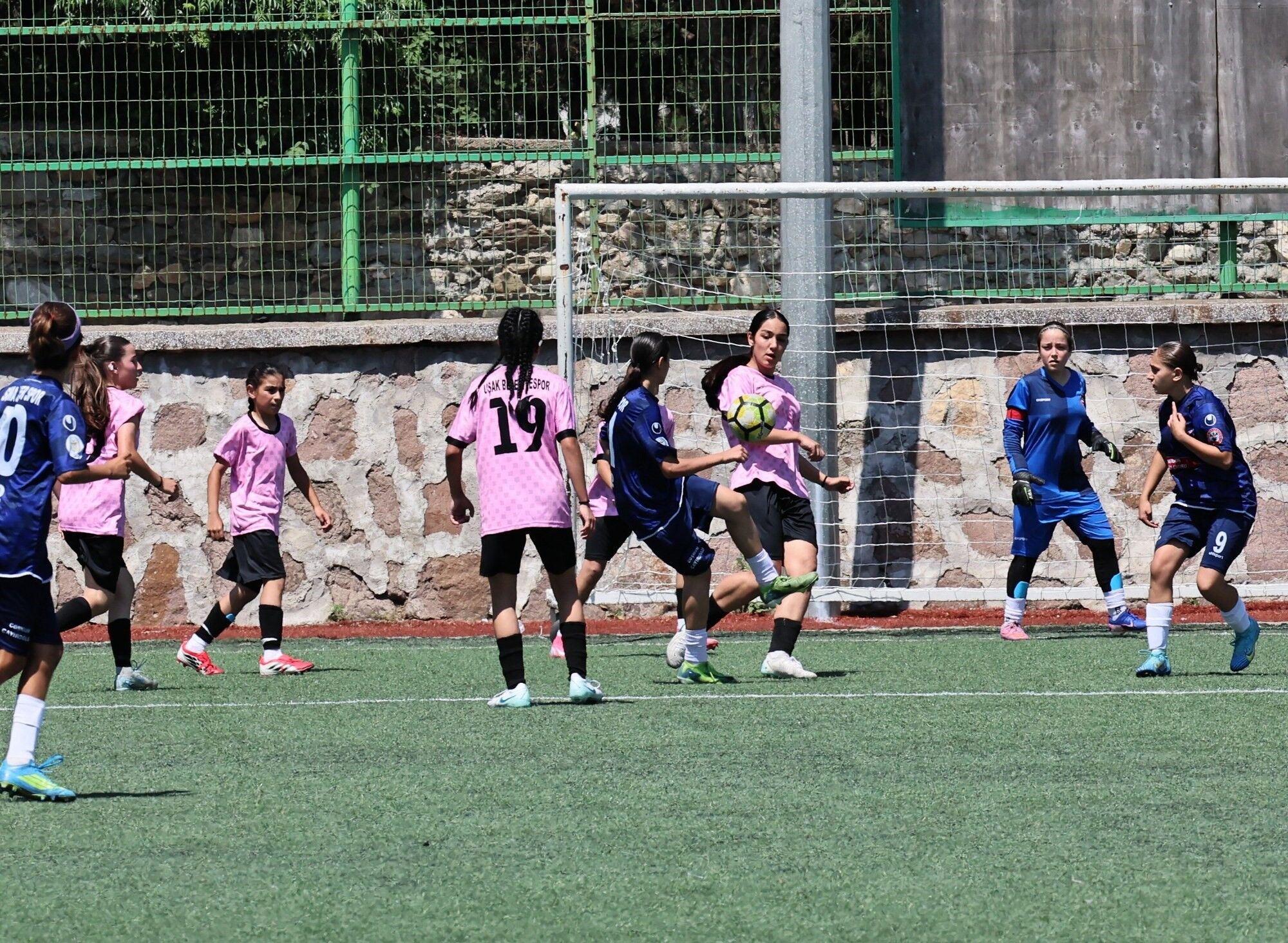 Analig Futbol Heyecani Salihlide Basladi Genc Yetenekler Sahada (2)