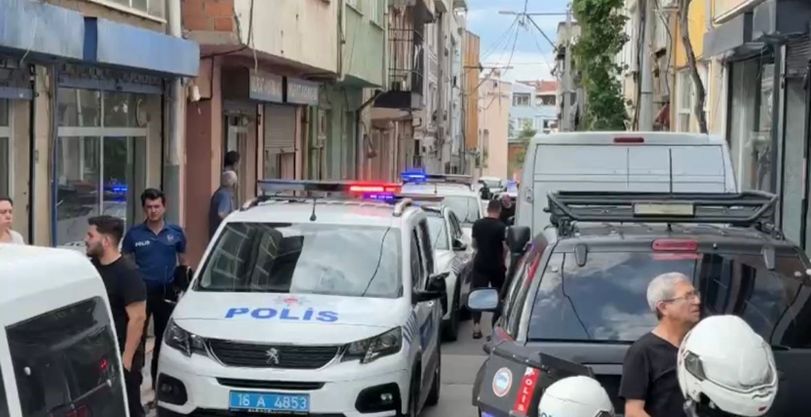 Ayakkabicilar Carsisinda Dehset Anlari Kadini Oldurdu Ayni Silahla Canina Kiydi (1)-1