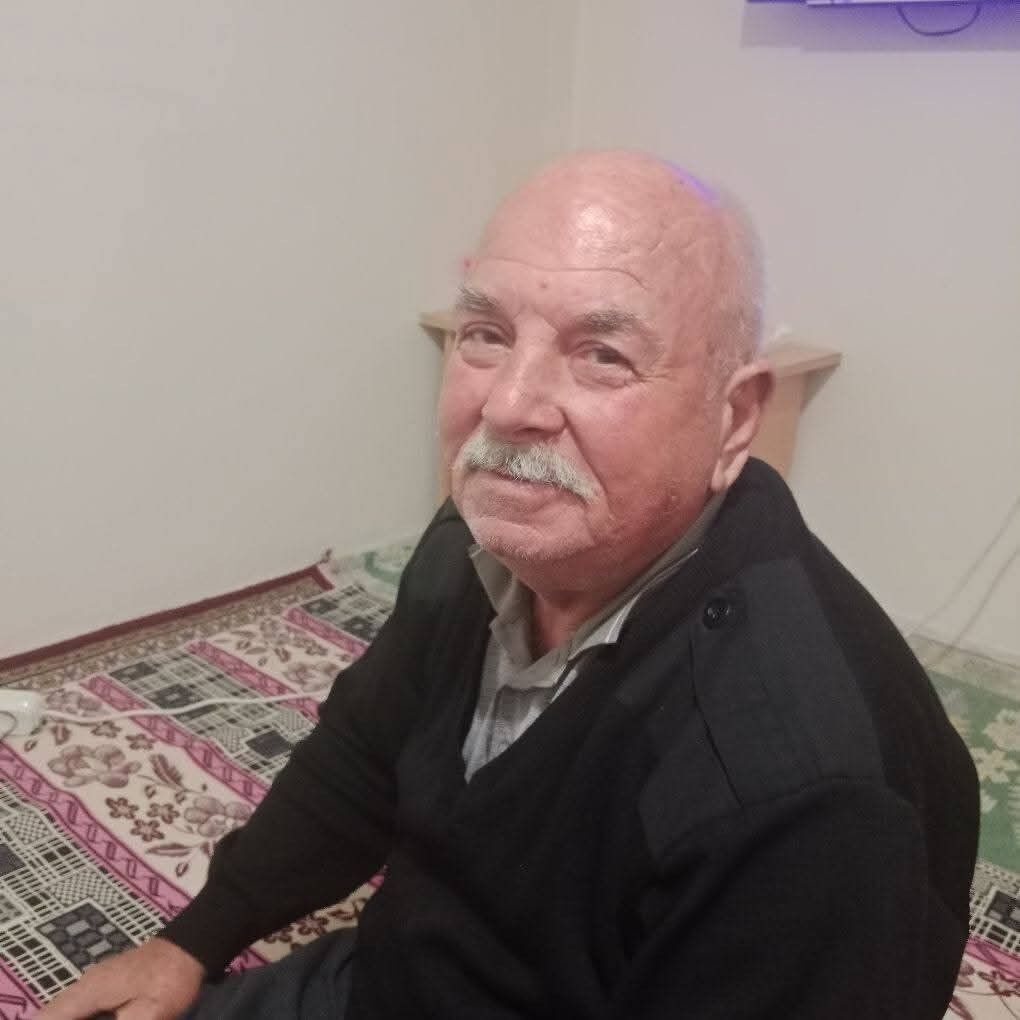 Bahcede Ilaclama Yapiyordu Canindan Oldu (2)