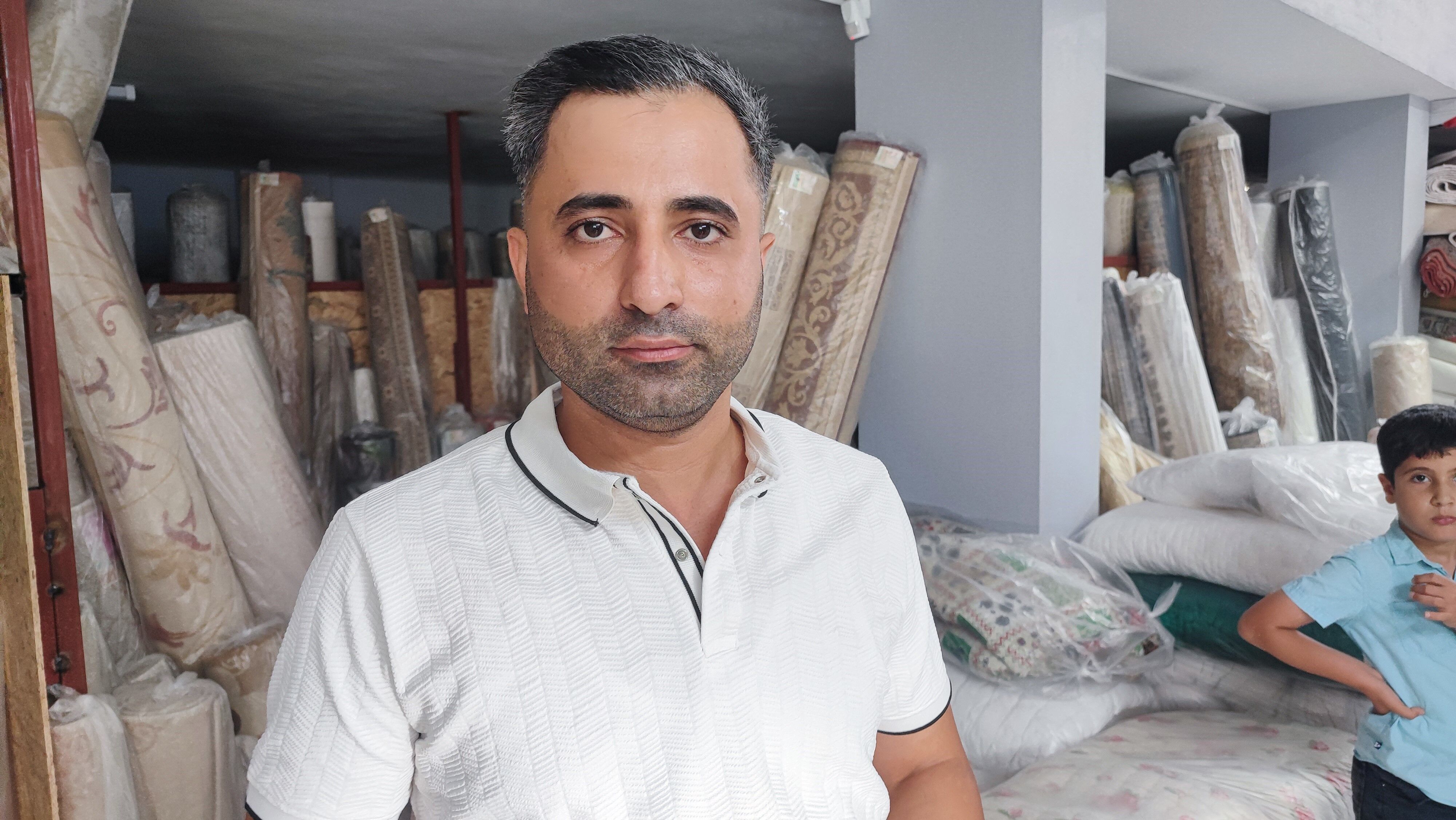 Battaniyenin Icinden Cikan Para Ve Cuzdanlari Teslim Etti Yasli Kadin Poseti Sordu (3)