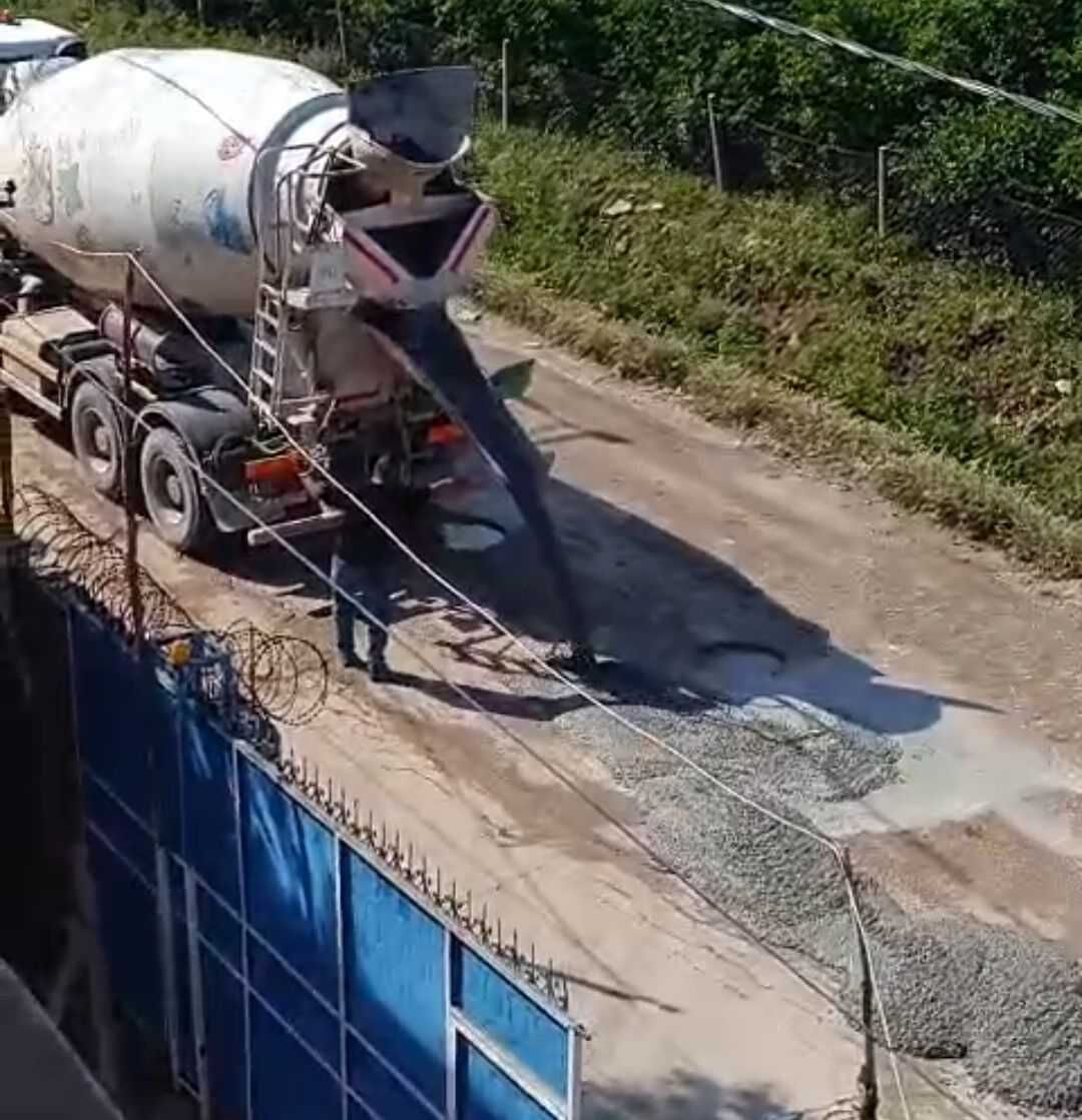 Belediyeden Umudu Kesen Vatandas Cebinden Para Verip Cukura Beton Dokturdu (5)