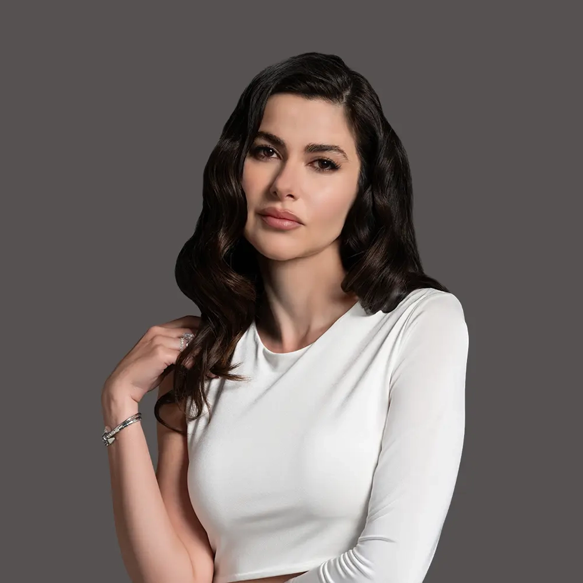 Daha 17 Nesrin Cavadzade – Şebnem