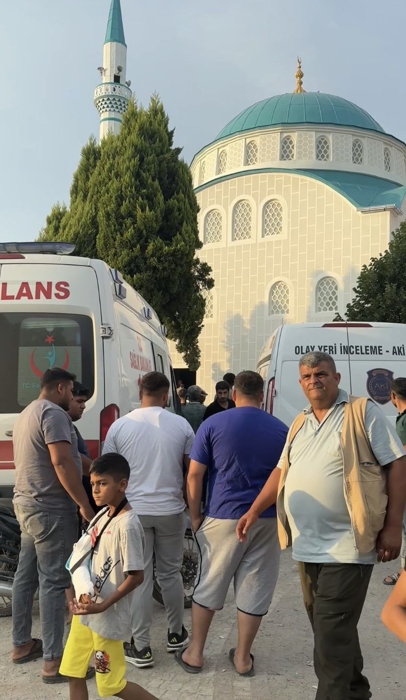 Dakikalar Icinde Gelen Olum Cami Insaati Kan Golune Dondu (1)-1