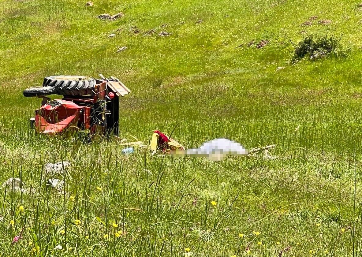Devrilen Traktor Surucuye Mezar Oldu (2)