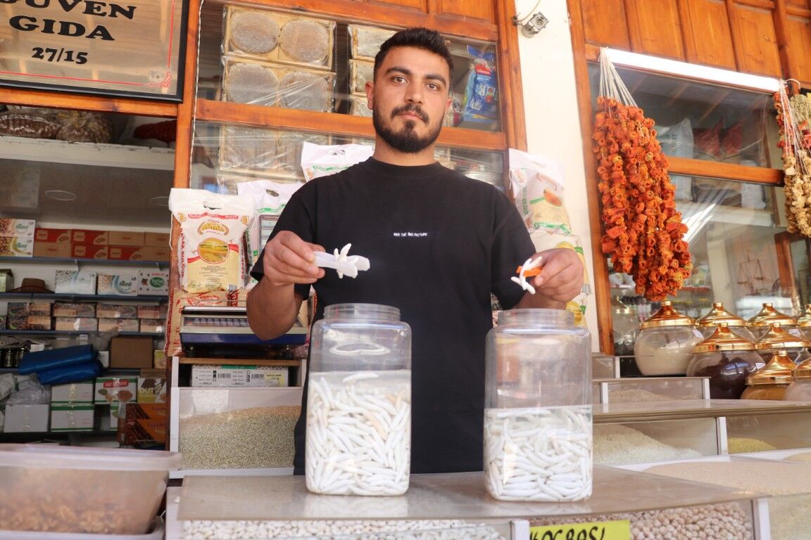 Dogada Kendiliginden Yetisiyor Altinla Yarisiyor Tanesi 50 Tl (3) (Orta)