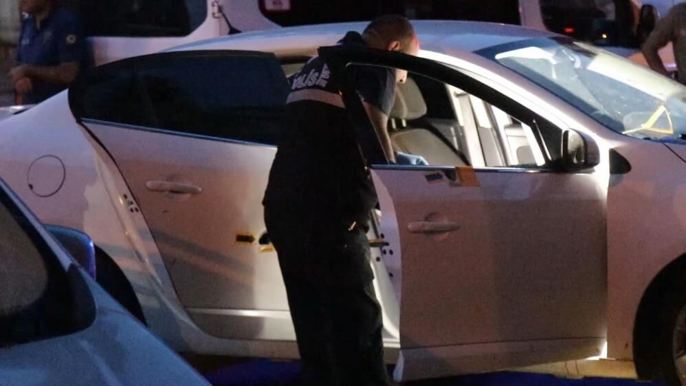 Eski Sevgili Kursun Yagdirdi Kacarken Kameraya Yakalandi (4)