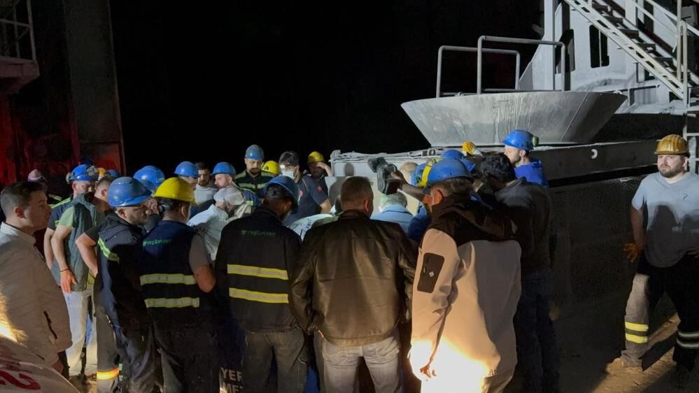 Fabrikada Facia 3 Isci Elektrik Akimina Kapilarak Hayatini Kaybetti (3)