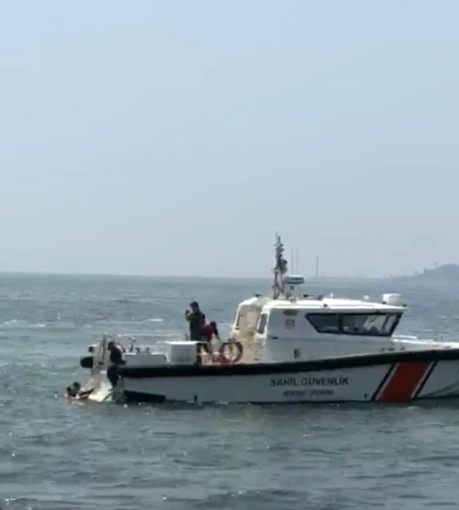 Feribottan Denize Dusen Kisiye Bufe Calisanindan Hayat Kurtaran Mudahale (3)