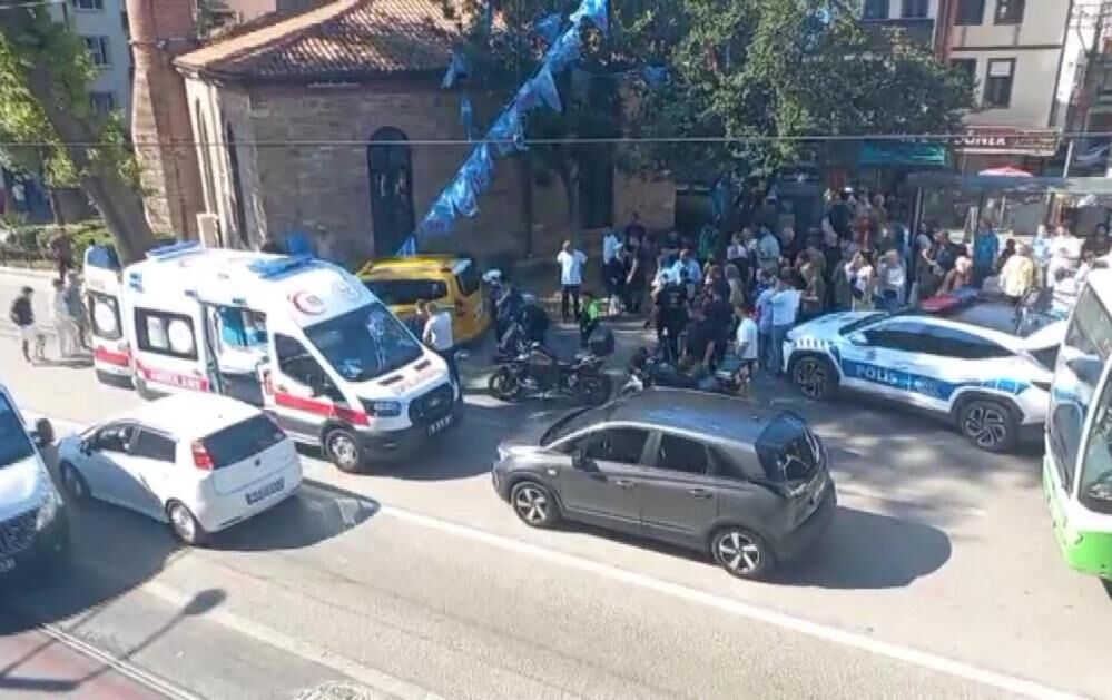 Genc Avukat Taksinin Altinda Kaldi Cok Sayida Kisi Cikarmak Icin Seferber Oldu (4)