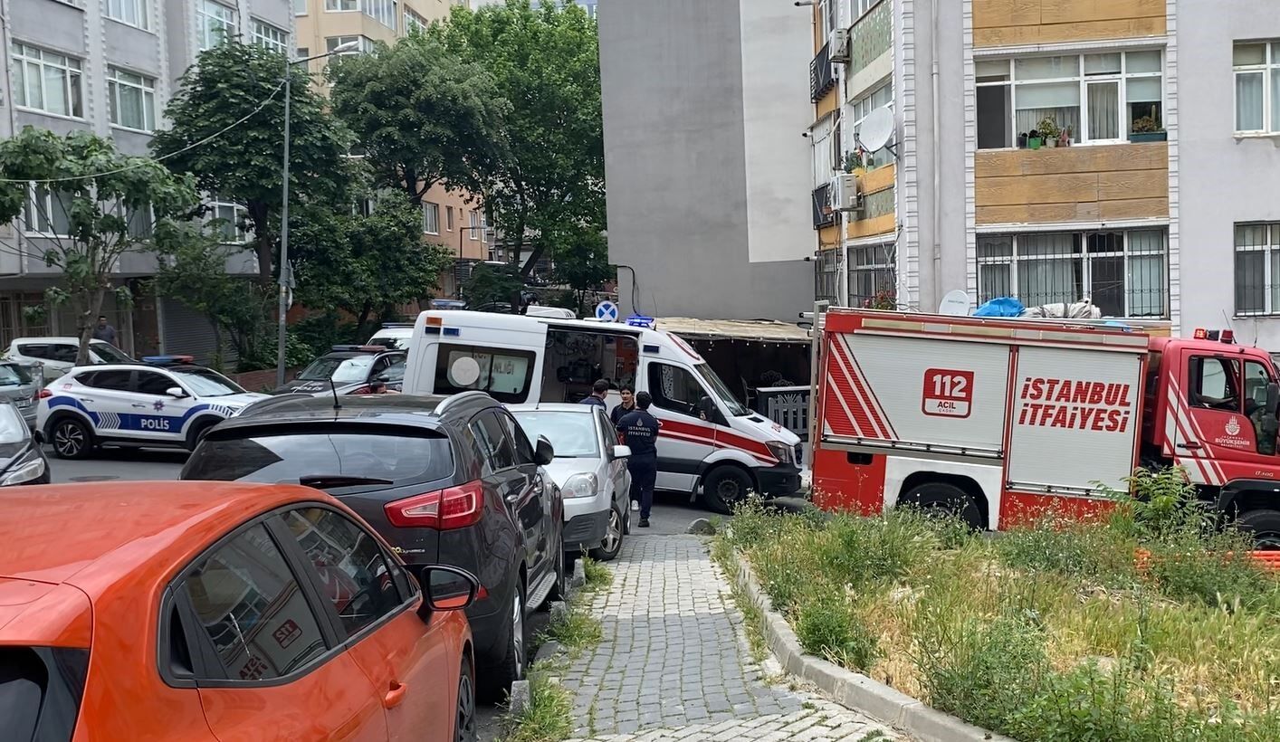 Gunlerdir Haber Alinamayan Yasli Kadinin Dairesinden Aci Haber Geldi (2)