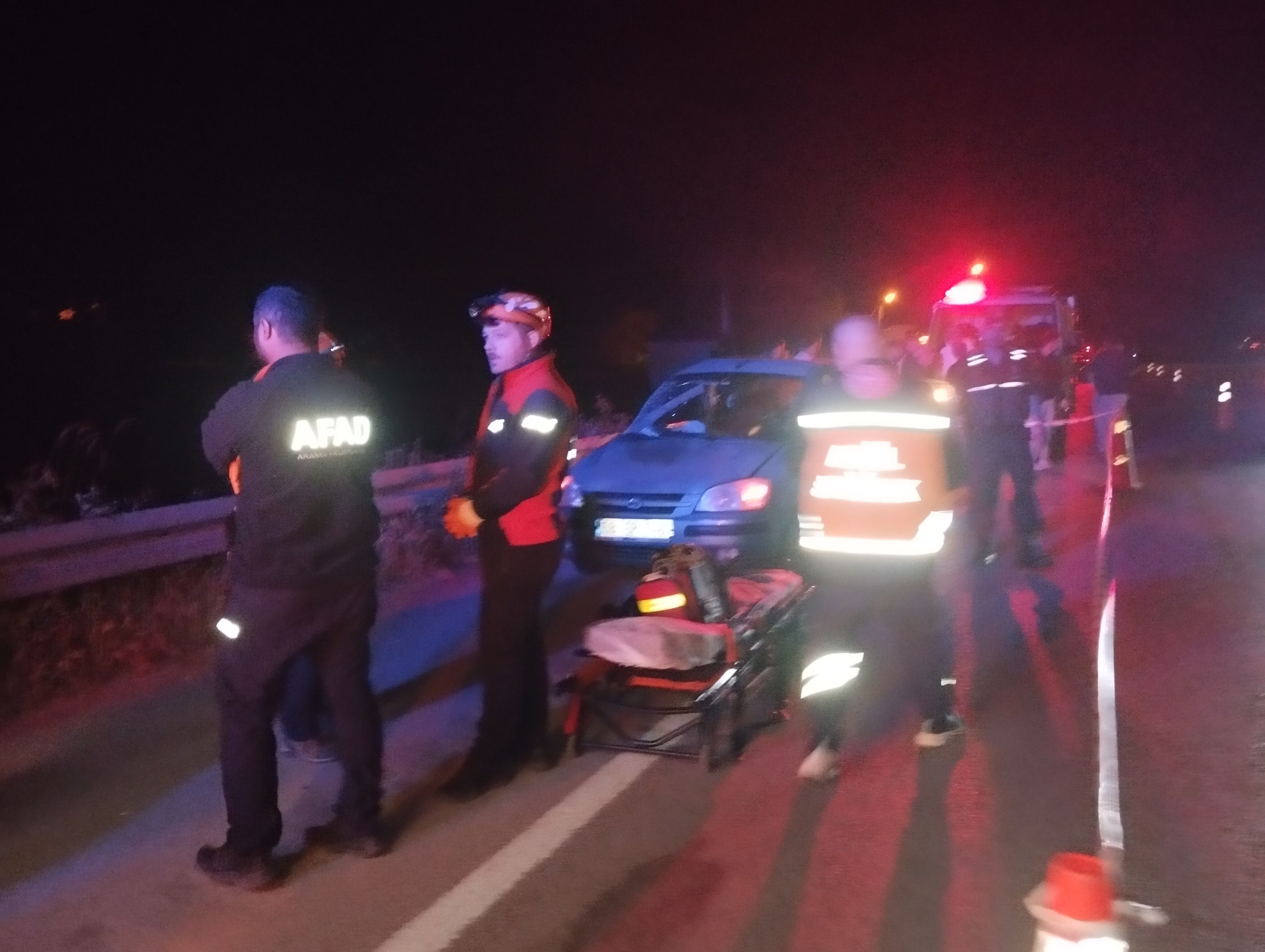Hac Ziyareti Yolunda Aci Son Yasli Cift Aile Dostlarina Giderken Kaza Yapti (4)